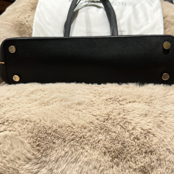 MICHAEL Michael Kors purse and wallet with dust bag. - Picture 8 of 10